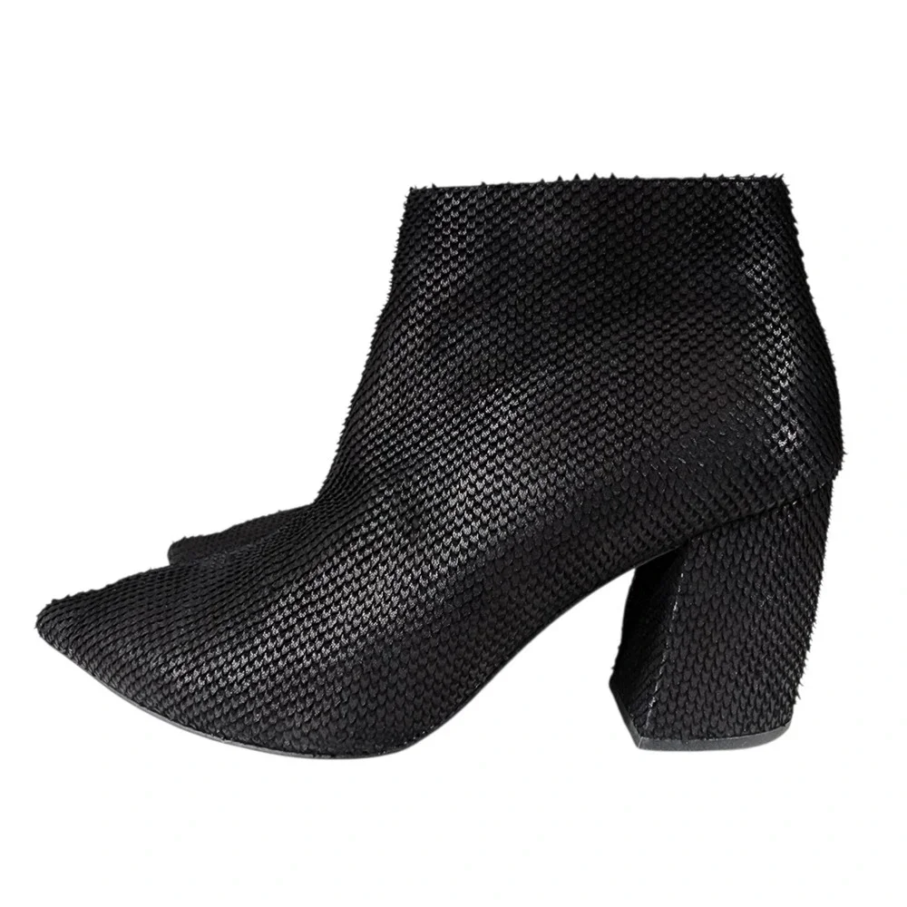 Jeffrey Campbell Ankle Boot sz 9 Women Total Scales Fringe Black Leather Pointed